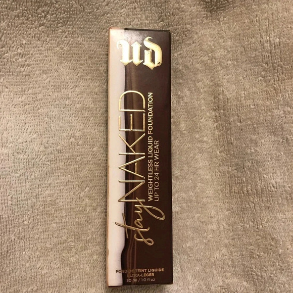 Urban Decay Other - Urban Decay Stay Naked liquid foundation